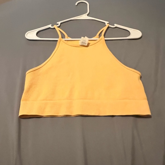 Cropped Yellow Ribbed Tank - Picture 4 of 5